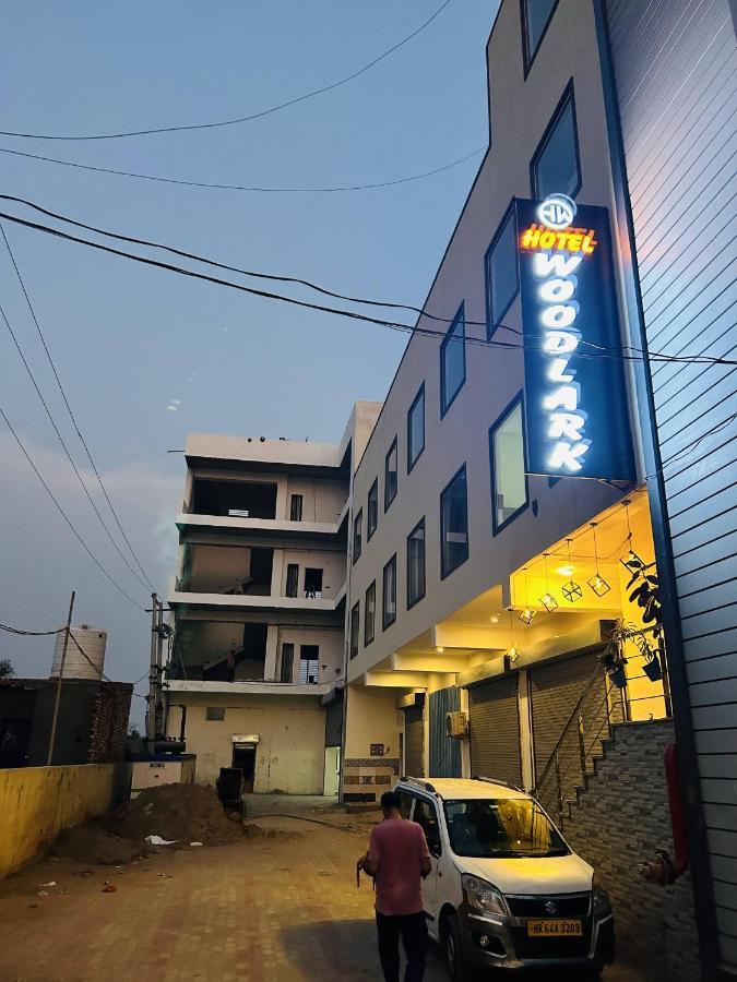 Hotel Woodlark Zirakpur Chandigarh - Brand New Hotel Exterior photo